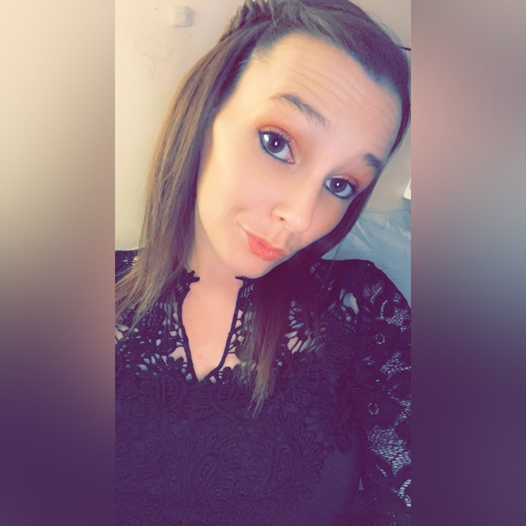 Meet your Posher, Tasha ❤️ - Picture 10 of 11